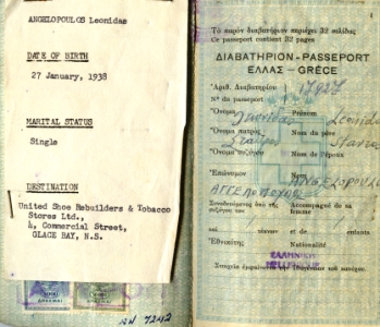Photocopie d’un passeport grec montrant la photo.