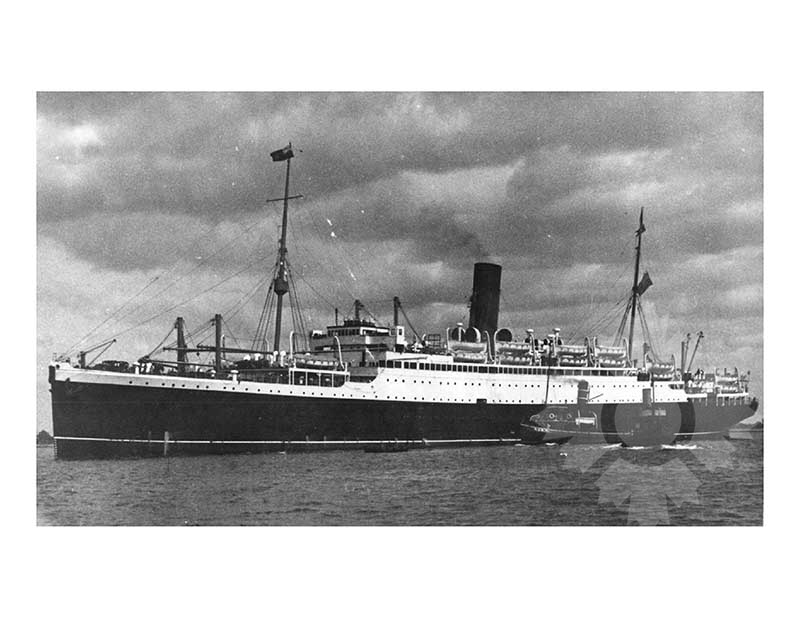 Photo en noir et blanc du navire Alaunia II