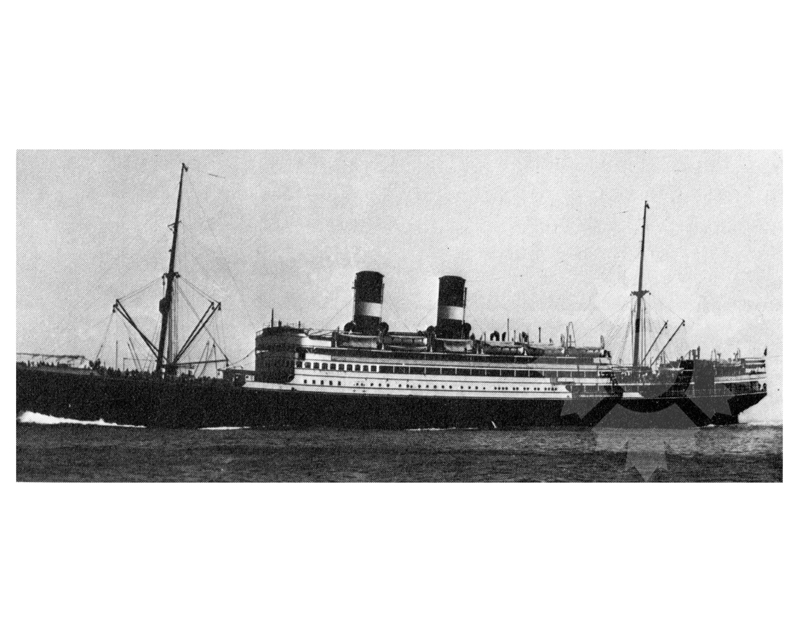 Photo en noir et blanc du navire Unidentified Ship