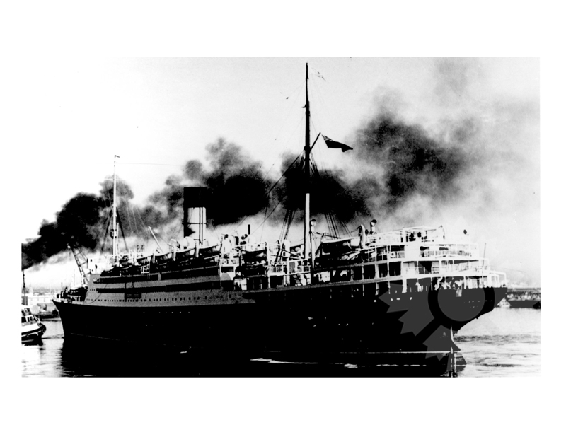 Photo en noir et blanc du navire Carinthia II (RMS)