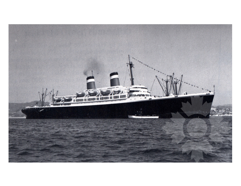 Photo en noir et blanc du navire Constitution (SS) (1951-1974)