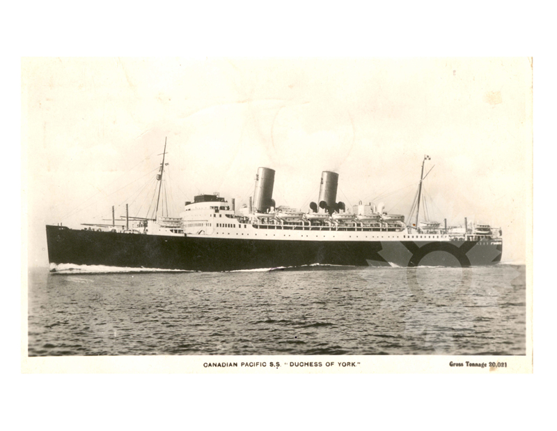 Photo en noir et blanc du navire Duchess of York (SS) (1928-1943)