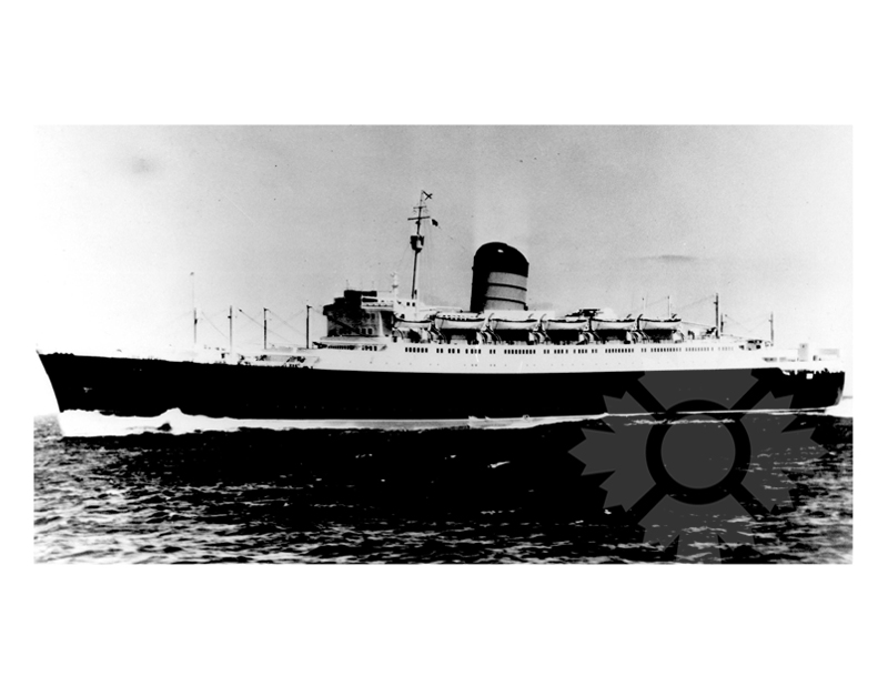 Photo en noir et blanc du navire Franconia III (RMS) (1963-1973)