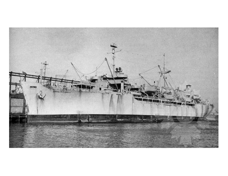 Photo en noir et blanc du navire Général WC Langfitt (USS) (1944-1968)