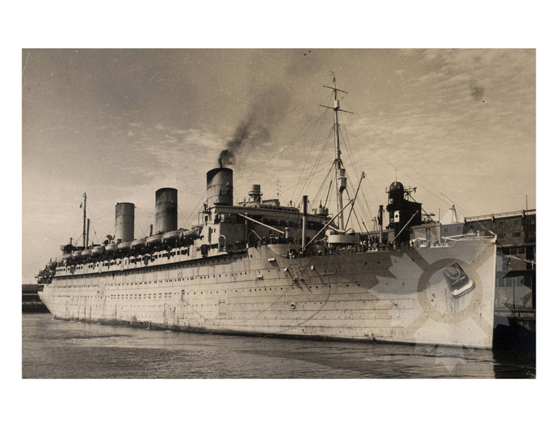 Photo en noir et blanc du navire ile de france (SS) (1926-1959) WWII
