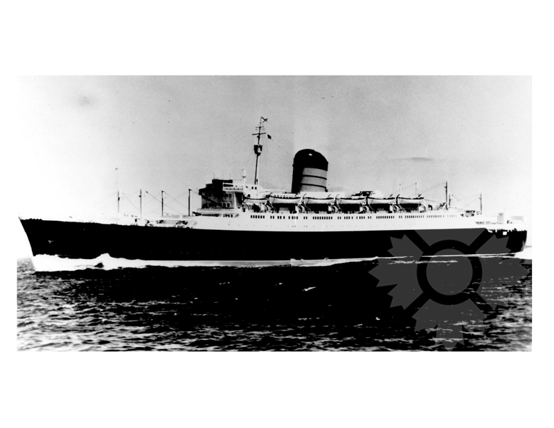 Photo en noir et blanc du navire Ivernia (RMS) (1954-1963)