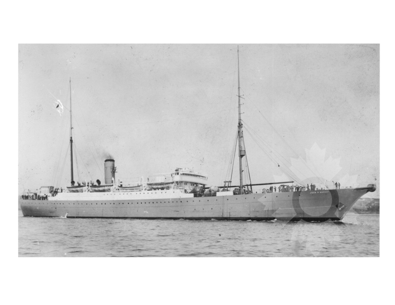 Photo en noir et blanc du navire John W Mackay (CS) (1922-1994)