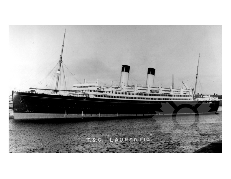 Photo en noir et blanc du navire Laurentic II (RMS) (1927-1940)