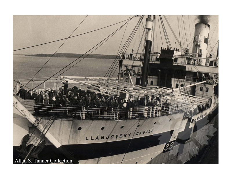 Photo en noir et blanc du navire Château de Llangibby (HMHS) (1925-1952) WWII