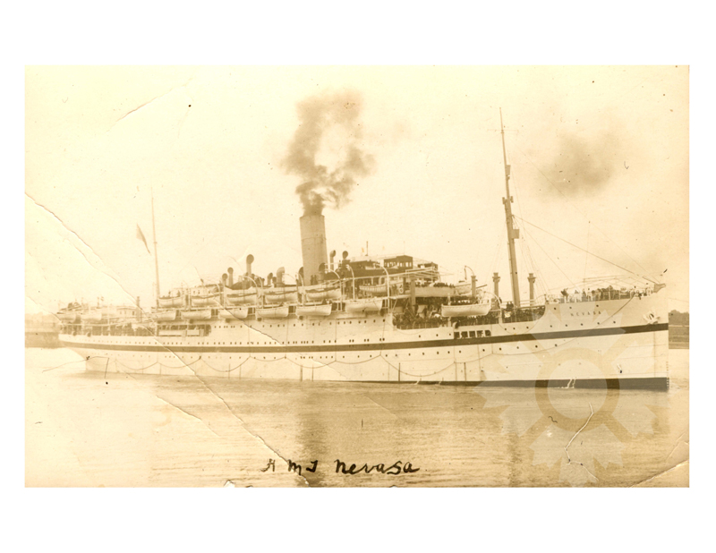 Photo en noir et blanc du navire Nevasa (HMHS) (1913-1948)