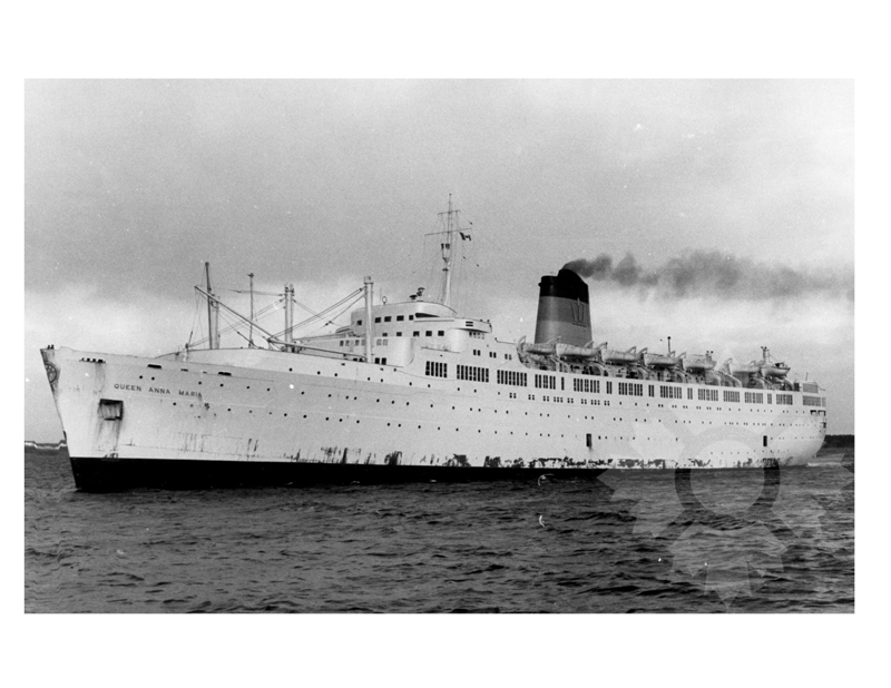 Photo en noir et blanc du navire Queen Anna Maria (SS) (1964-1975)