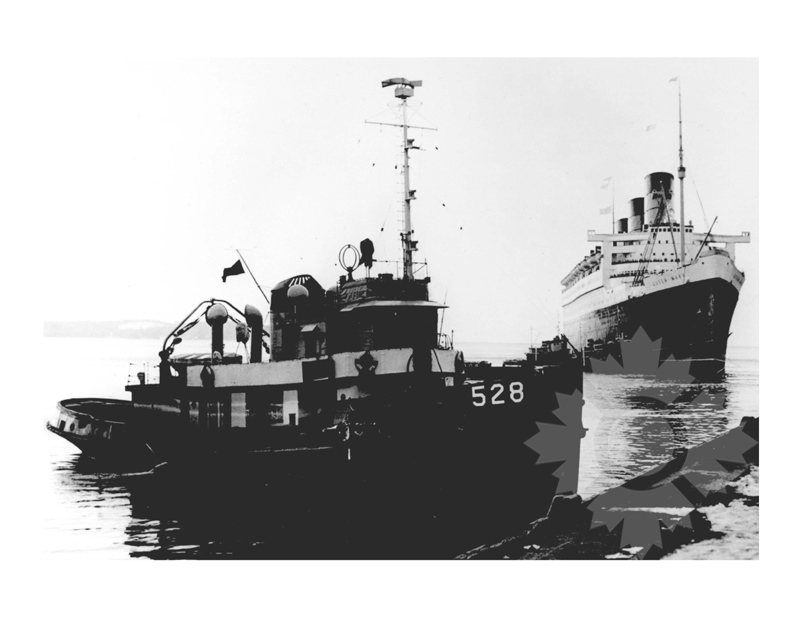 Photo en noir et blanc du navire Queen Mary (RMS) (1936-1967) 