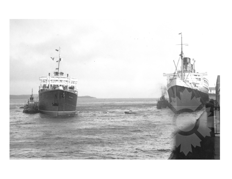 Photo en noir et blanc du navire Queen Mary (RMS) (1936-1967)