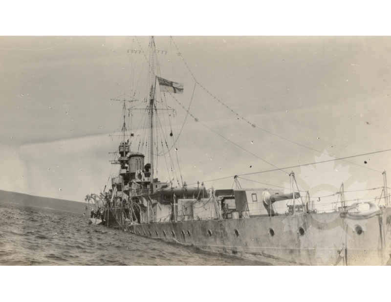 Photo en noir et blanc du navire Raleigh (RMS) (1919-1922)