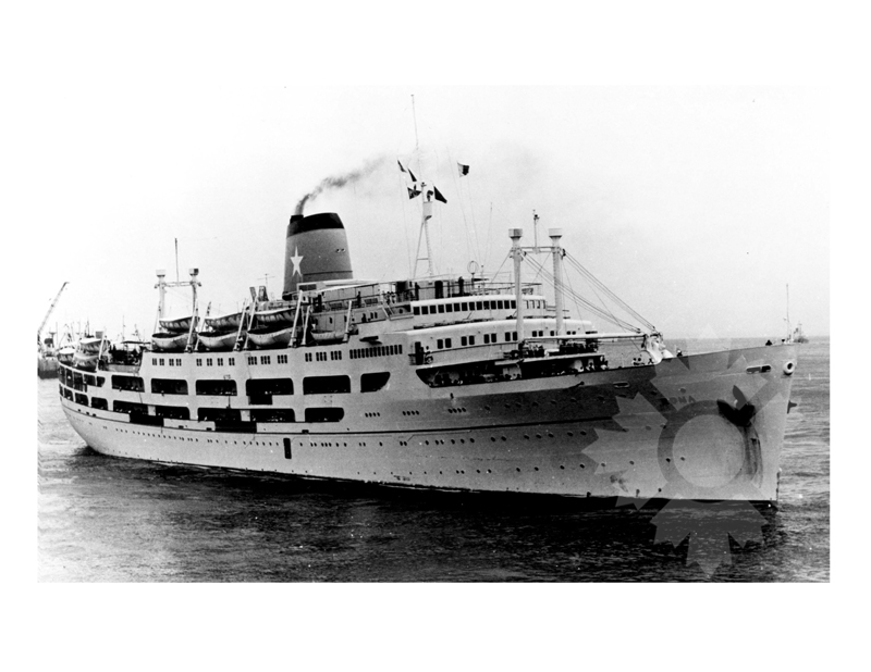 Photo en noir et blanc du navire Roma (SS) (1950-1967)