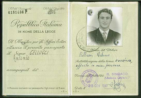 Passeport délivré à Antonio Cellucci, 1957. Musée canadien de l’immigration du Quai 21 (DI2013.1782.2).