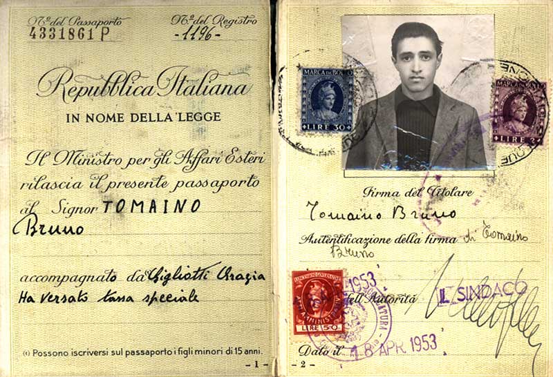 Passeport délivré à Bruno Tomaino, 1953. Musée canadien de l’immigration du Quai 21 (DI2013.1820.2).