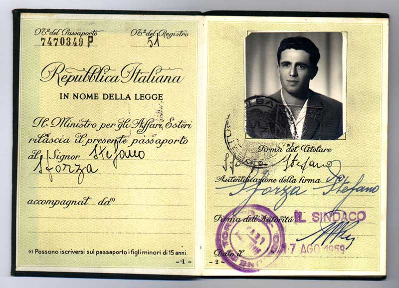 Passeport délivré à Stefano Sforza, 1959. Musée canadien de l’immigration du Quai 21 (DI2013.1816.5).