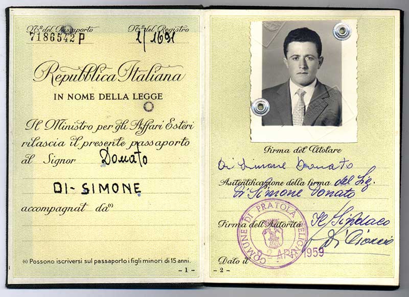 Passeport délivré à Donato Di Simone, 1959. Musée canadien de l’immigration du Quai 21 (DI2013.1787.2a).