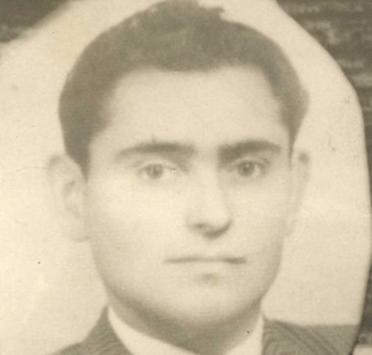 Photo détaillée d’une carte postale personnalisée montrant une photo de LoDino Di Vincenzo, vers 1950. Musée canadien de l’immigration du Quai 21 (DI2013.1910.22c).