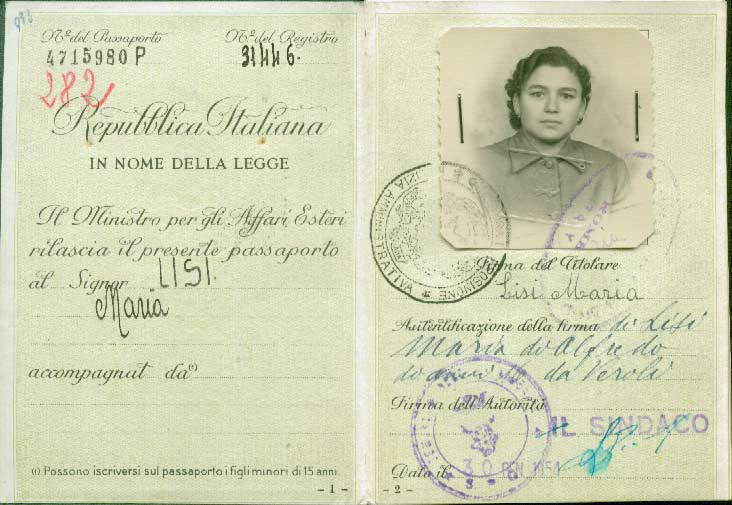 Passeport délivré à Maria Lisi, 1954. Musée canadien de l’immigration du Quai 21 (DI2013.1803.2a).