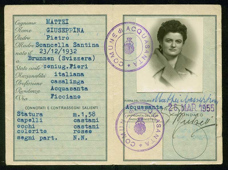Carte d’identité délivrée à Mattei Giuseppina Di Pietro, 1955. Musée canadien de l’immigration du Quai 21 (DI2013.1794.2b).
