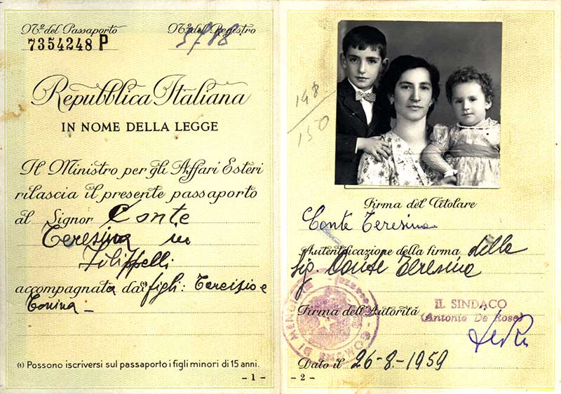 Passeport délivré à Conte Teresina et ses enfants, 1959. Musée canadien de l’immigration du Quai 21 (DI2013.1793.62a).