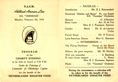 Pages intérieures du programme de divertissement de soirée du S.S. Veendam, de la Holland-America Line. Musée canadien de l’immigration du Quai 21  (DI2013.1832.3b).