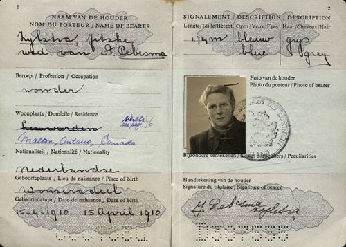 Passeport délivré à Jitske Pebesma. Musée canadien de l’immigration du Quai 21 (DI2013.1685.3).