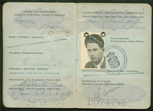 Passeport délivré à Joseph Swen. Musée canadien de l’immigration du Quai 21 (DI2013.1686.2b).