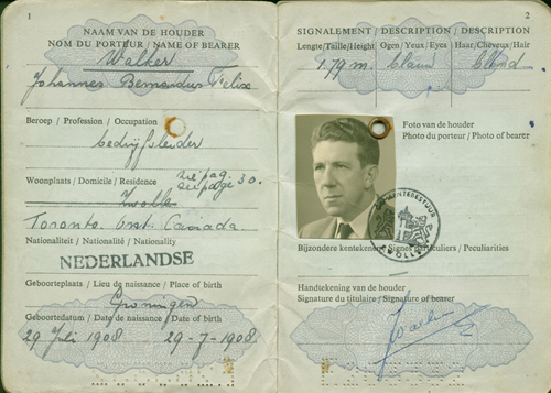 Passeport délivré à Johannes Walker. Musée canadien de l’immigration du Quai 21 (DI2013.1834.1)