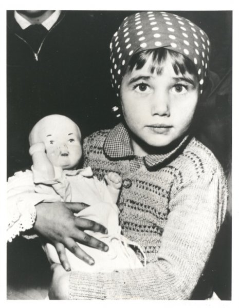 Enfant réfugié hongrois au Canada, Star Weekly, Bibliothèque et Archives Canada, 1971-200 NPC, item 1009, PA-147723.