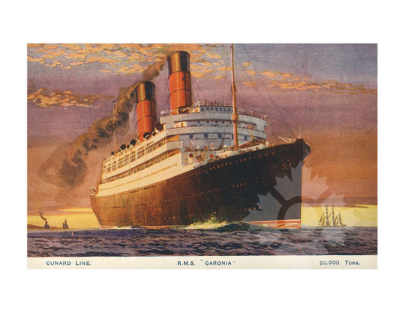 Illustration en couleur du RMS Caronia en mer, vu depuis la proue tribord, avec ses deux cheminées d’où s’échappe de la fumée.
