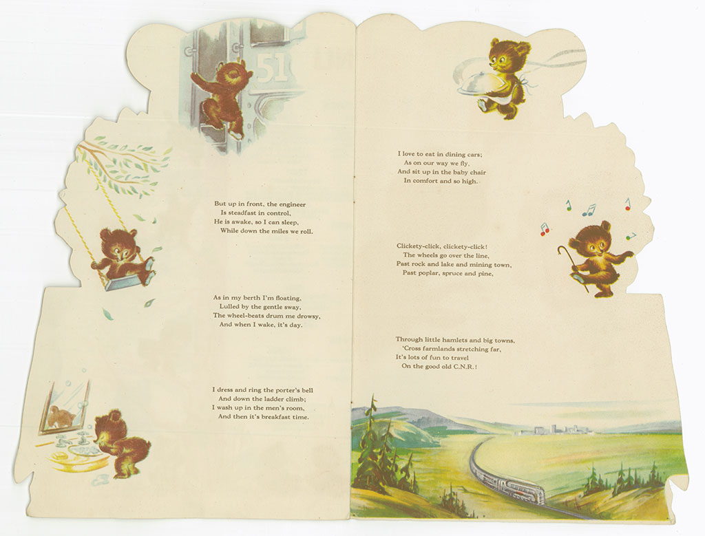 Encart ouvert provenant d'un menu à l'ancienne. Il contient une histoire et de belles illustrations d'un jeune ours s'adonnant à diverses activités.
