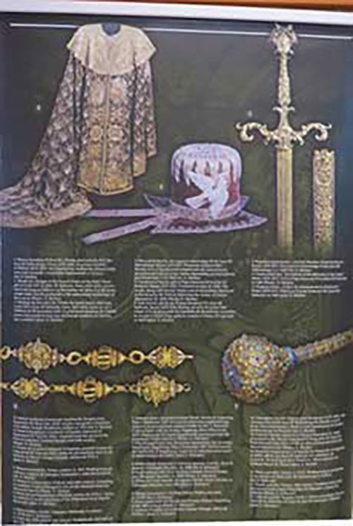 Affiche illustrant les nombreux trésors de Wawel.