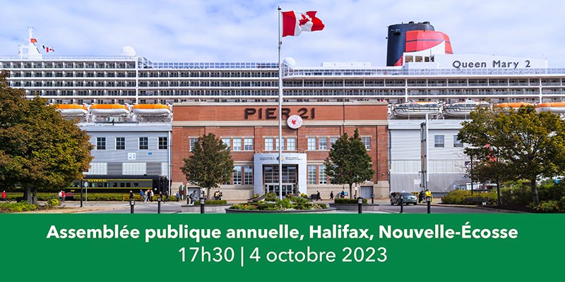 Information sur l’événement et le Musée avec un navire en arrière.