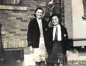 Anne et sa sœur Catherine, jeunes femmes au Canada.