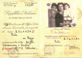 Page de la photographie du passeport italien de Zolanda Poggi et de ses enfants.