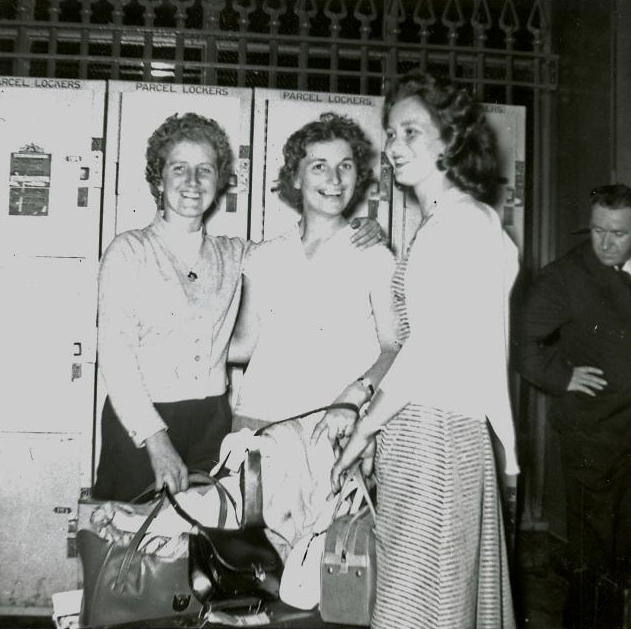 Salle d'immigration 2 : Santina Romano, Marcella Pico et Lucia Olivo D'Angelo
