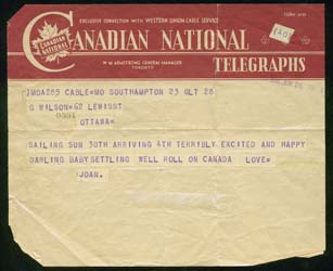 Photographie d’un vieux télégraphe, Canadian National Telegraphs inscrit en haut.