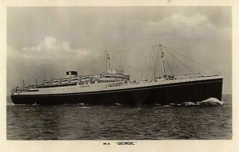 Photo du MV Georgic en noir et blanc.
